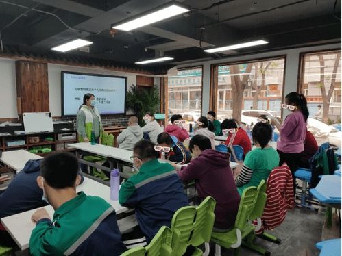 华学校职康站 社交礼仪培训课堂，赋能职业发展新篇章